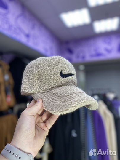 Меховые кепки разные