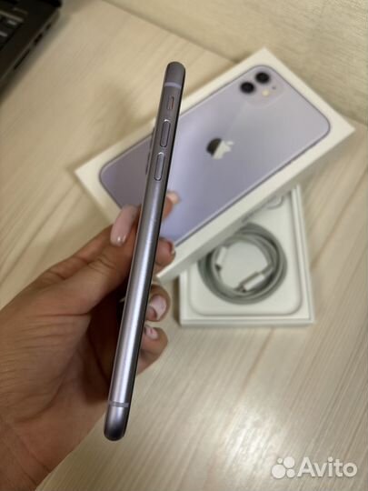 iPhone 11, 64 ГБ