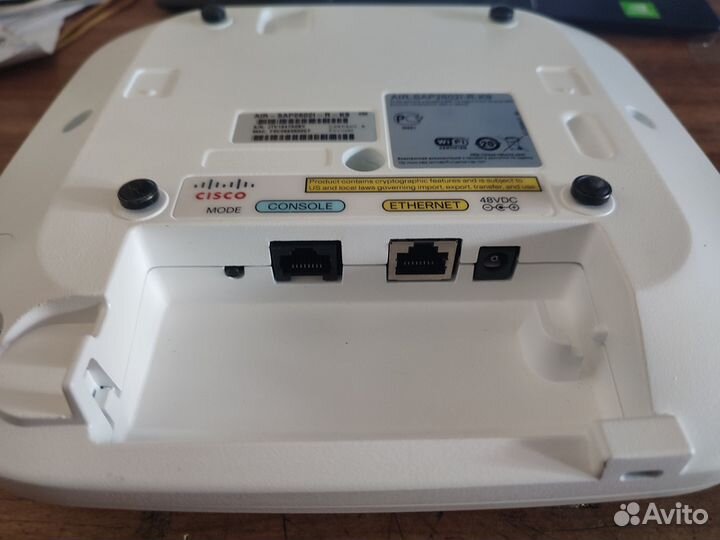 Точка доступа Wi-Fi Cisco с креплением