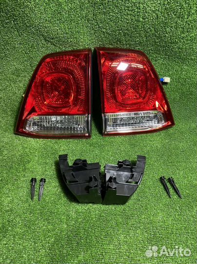 Стоп-сигнал ориг Toyota land Cruiser 200 2012+