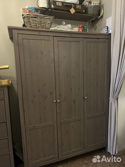 Шкаф и стеллаж IKEA