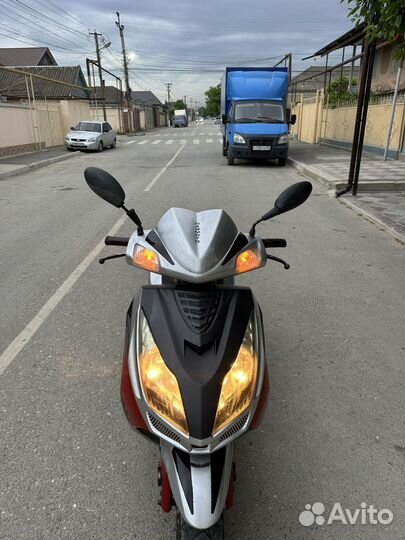 Скутер 150кубов