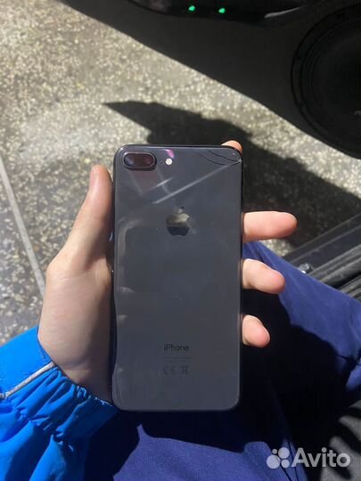 iPhone 8 Plus, 64 ГБ