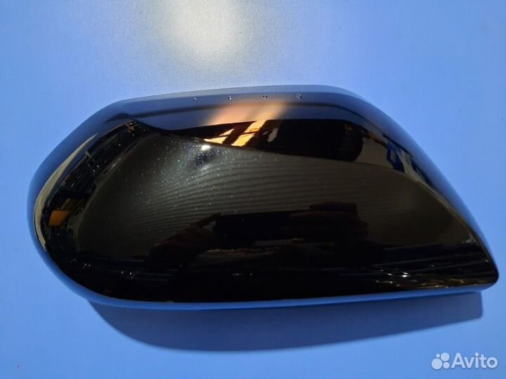 Крышка зеркала заднего вида правая Toyota Camry