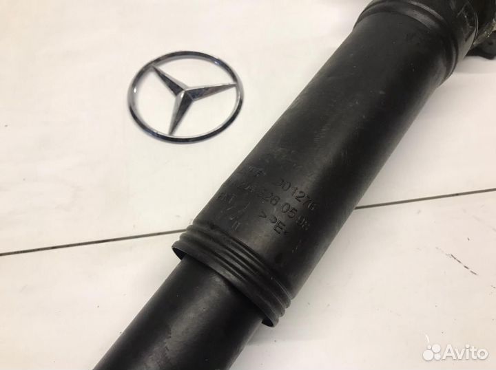 Амортизатор задний Mercedes w204
