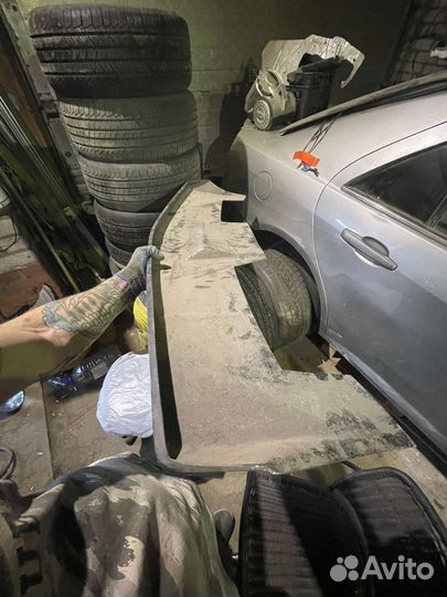 Козырек на tahoe