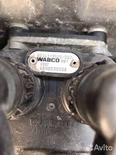 Кран педальный Мерседес Актрос Mercedes Actros