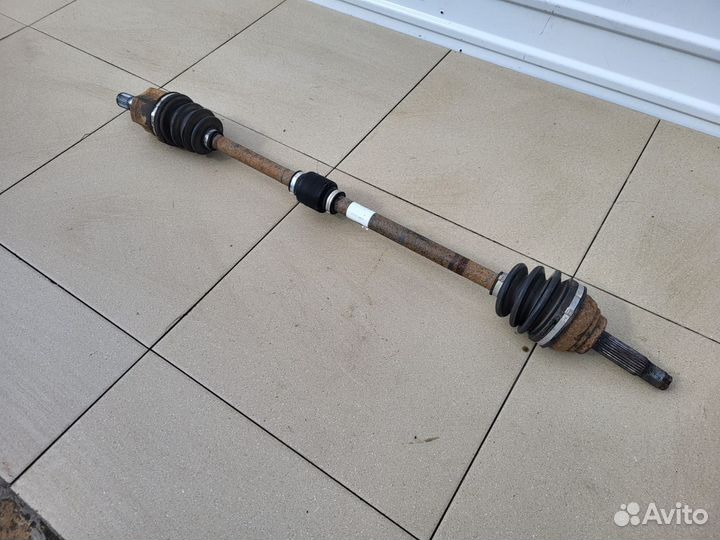 Привод передний правый Hyundai Accent