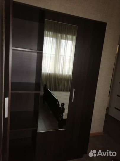 Шкаф распашной с зеркалом бу