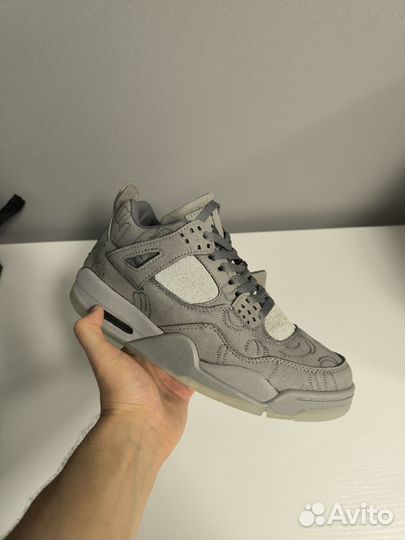 Nike Air Jordan 4 Retro Kaws