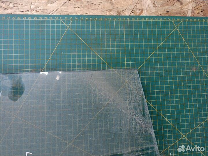 Стекло заднее правое Toyota Sprinter Carib AL25