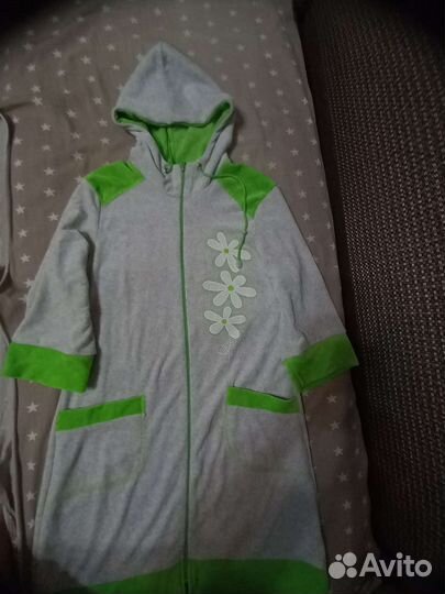 Халат махровый женский с капюшоном