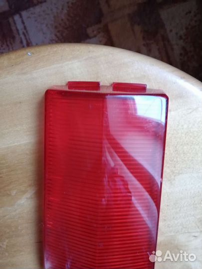 Стекло заднего фонаря на ваз