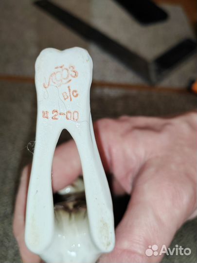 Статуэтка винтаж. Фарфор лфз СССР. овчарка