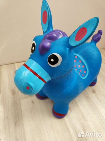 Трехколесный велосипед