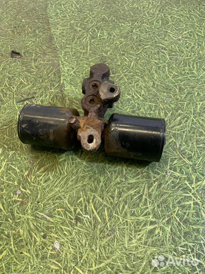 Насос гидравлический Toyota Land Cruiser 200