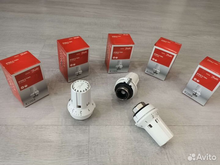 Термостатическая головка Danfoss rtrw-k 7084