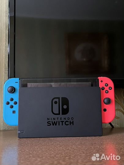 Nintendo switch rev 2 +чехол и 2 игры