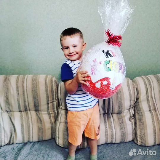 Большой киндер сюрприз