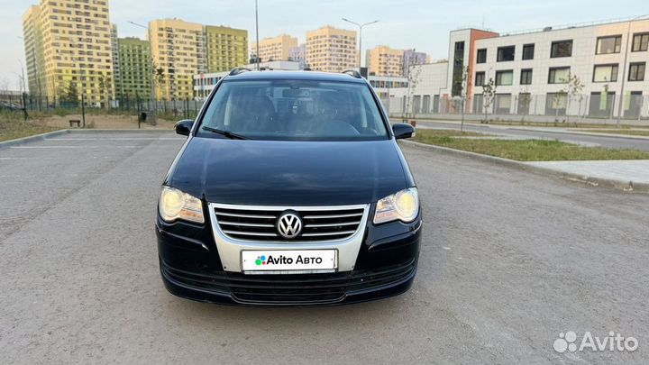 Volkswagen Touran 2.0 AMT, 2008, 231 298 км