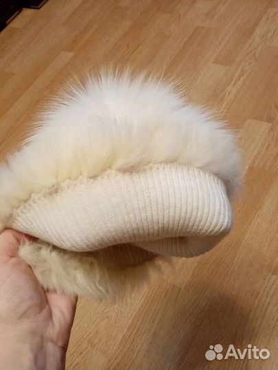 Меховые шапки, норки и песец