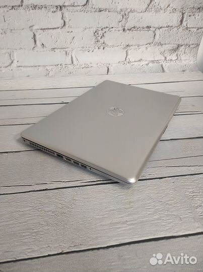 Ноутбук HP с большим экраном