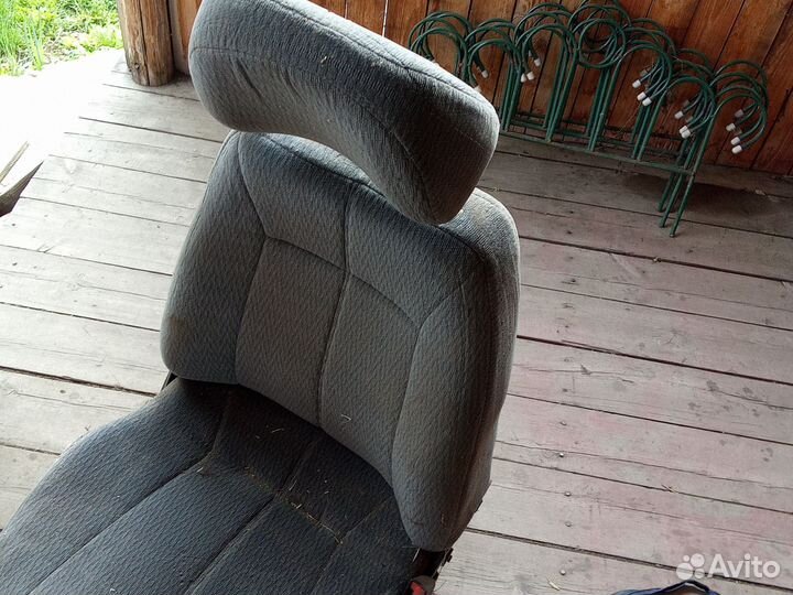 Продам сиденье на ваз 2110