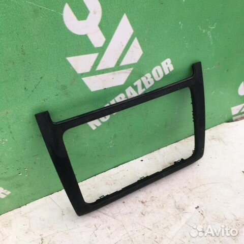 Рамка магнитолы Фольксваген Поло седан рус