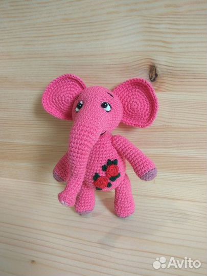 Розовая слоша (вязаная игрушка)