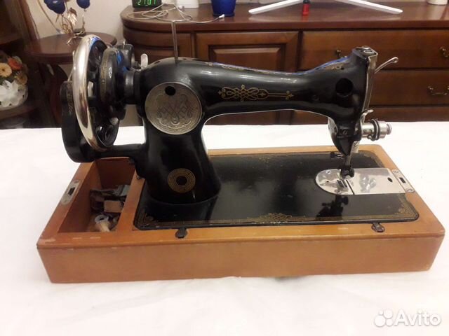 Швейная машина