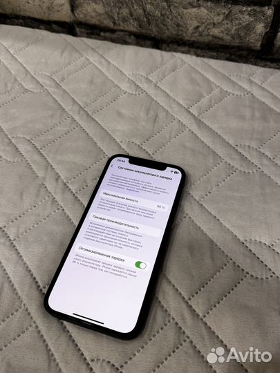 iPhone 12, 64 ГБ
