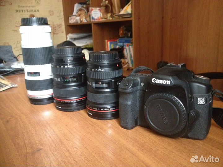 Зеркальный фотоаппарат Canon EOS 50D