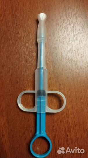 Когтерез, таблеткодаватель, щетка, миска для кошек