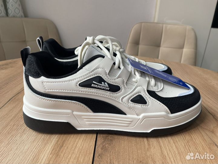 Новые мужские кроссовки warrior 43р