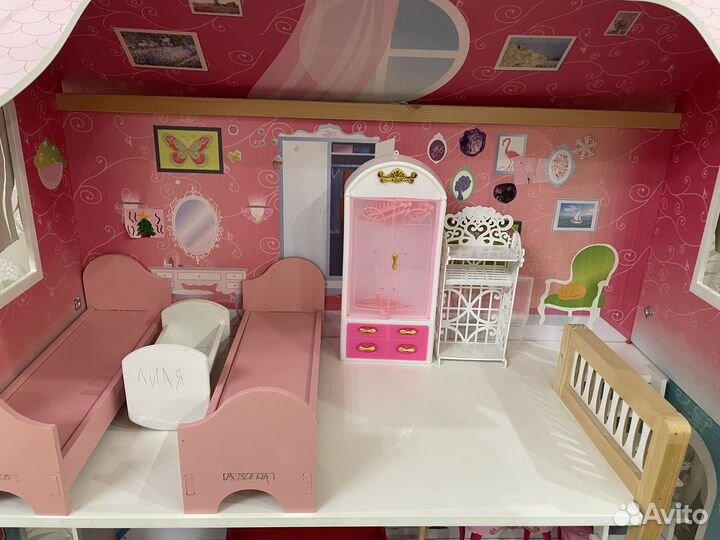 Домик для барби с мебелью б/у