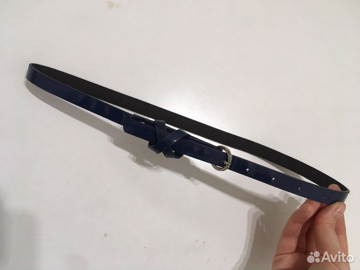 Тонкий ремешок на талию синий лаковый