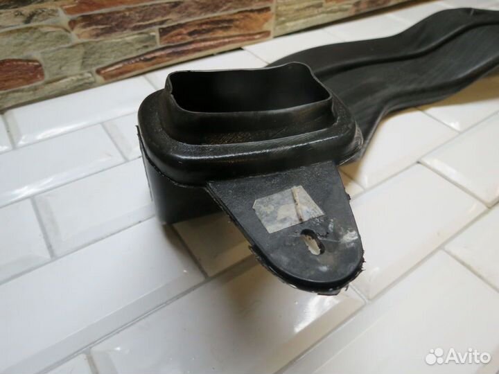 Воздуховод Opel Astra H GTC