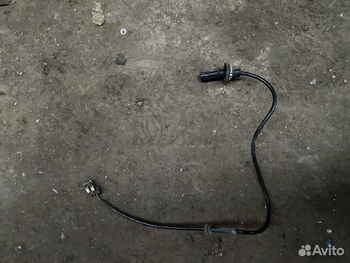 Проводка датчика вращения колеса Daewoo Nexia 1995