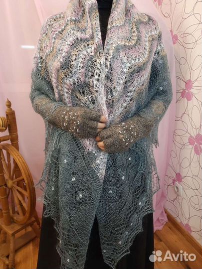 Пуховый платок паутинка шаль