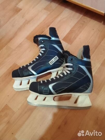 Хоккейные коньки