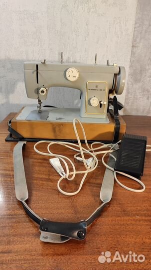 Швейная машина чайка 132м