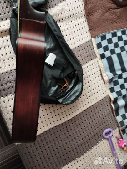 Акустическая гитара