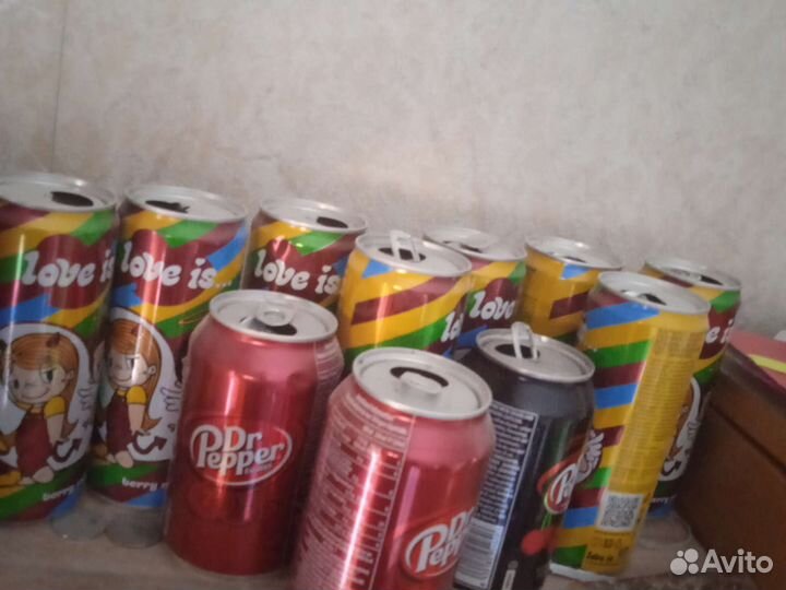 Колекция железных банок love is