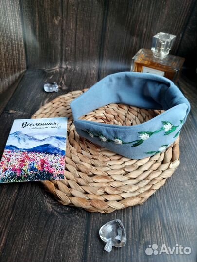 Ободок ручной работы с вышивкой