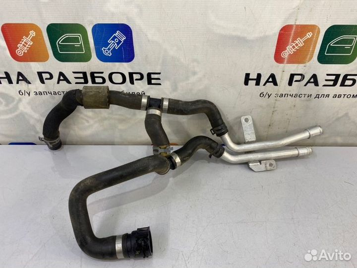 Патрубок системы охлаждения Audi Q7 4MB cvmd 2017