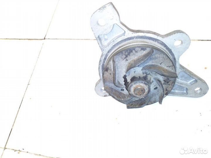 Помпа охлаждения Bentley Continental Gt