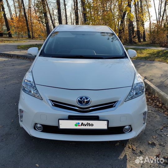 Toyota Prius Alpha 1.8 AT, 2012, 205 000 км