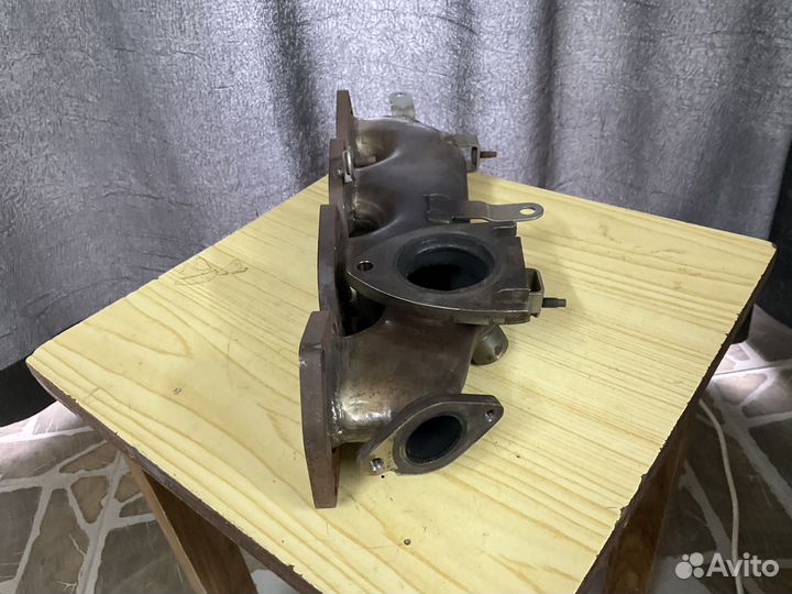 Выпускной коллектор LR022332