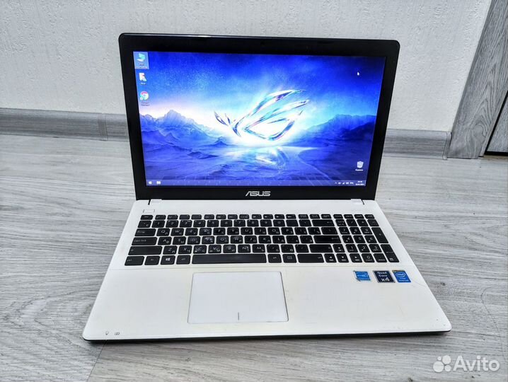 Asus X551 / 4 ядра / 4 GB / SSD 240 / Новый аккум