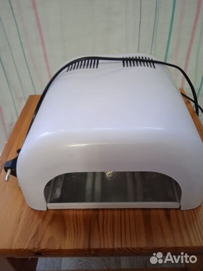 Лампа для маникюра